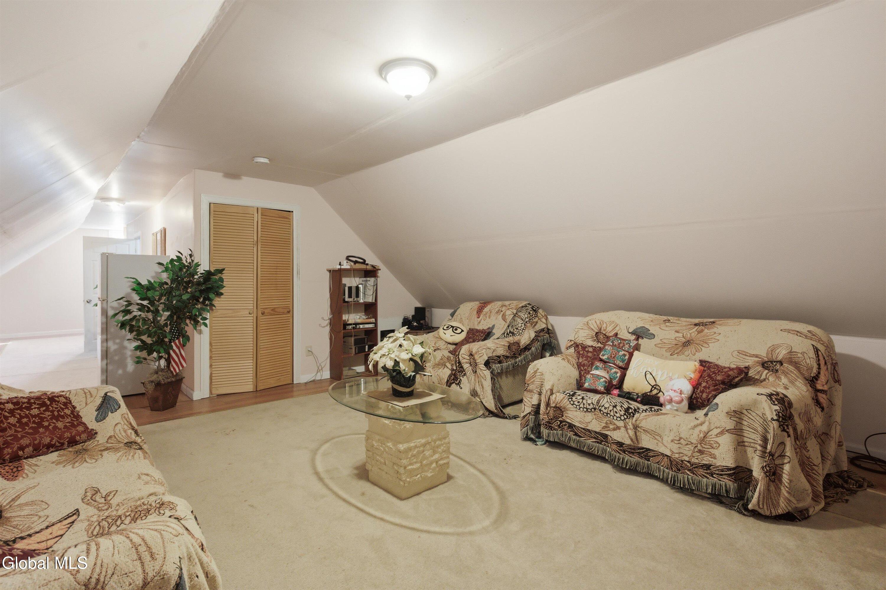 825 Lincoln Avenue Schenectady NY 12307