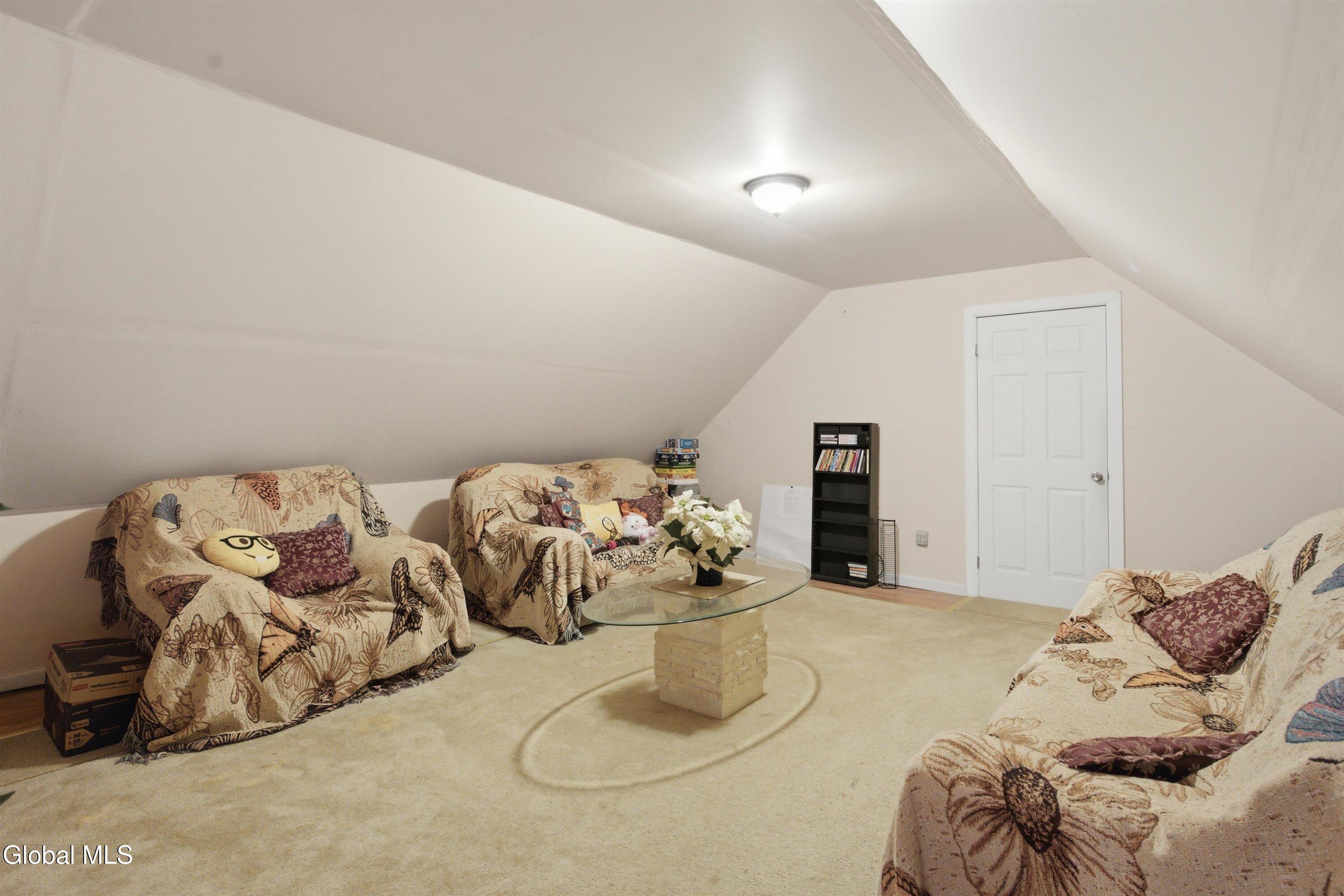 825 Lincoln Avenue Schenectady NY 12307