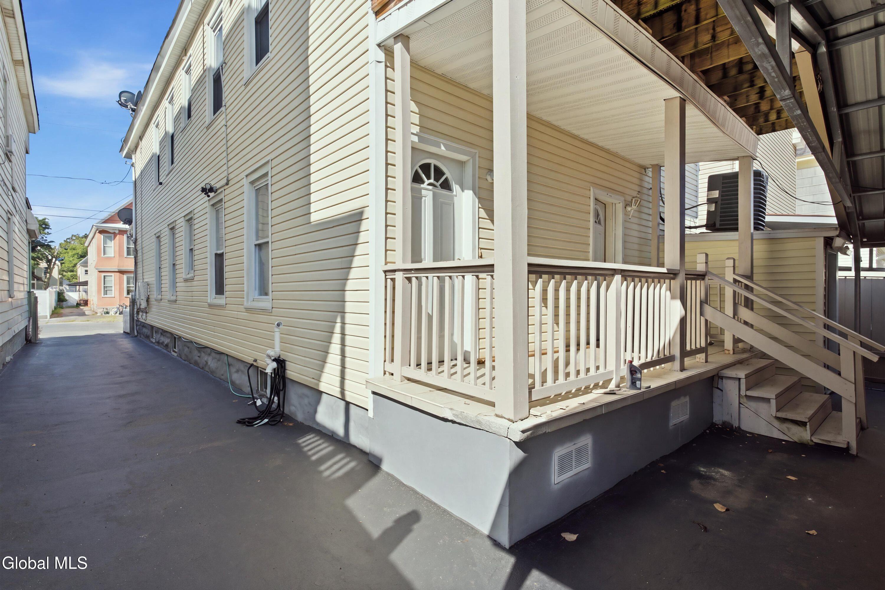 825 Lincoln Avenue Schenectady NY 12307