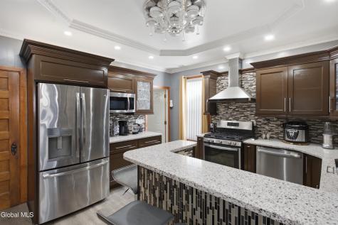825 Lincoln Avenue Schenectady NY 12307