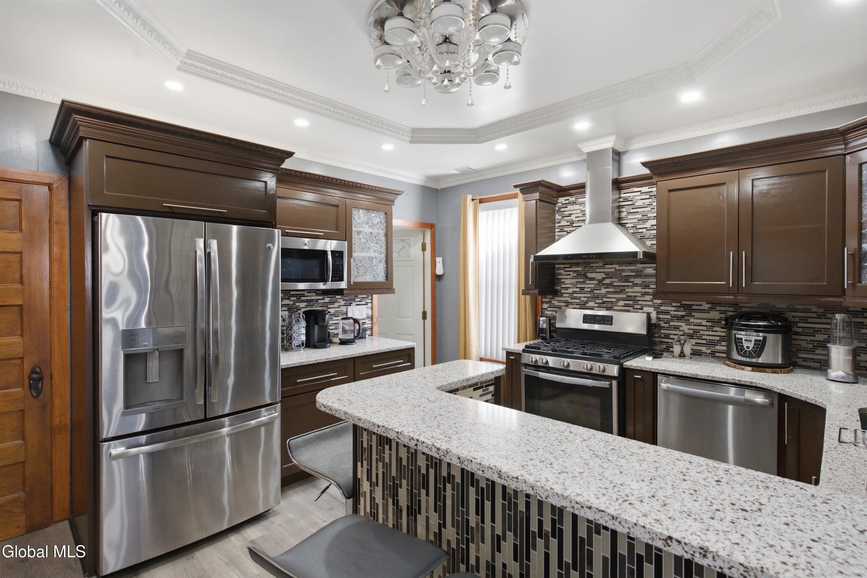 825 Lincoln Avenue Schenectady NY 12307