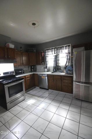 1906 Campbell Avenue Schenectady NY 12306