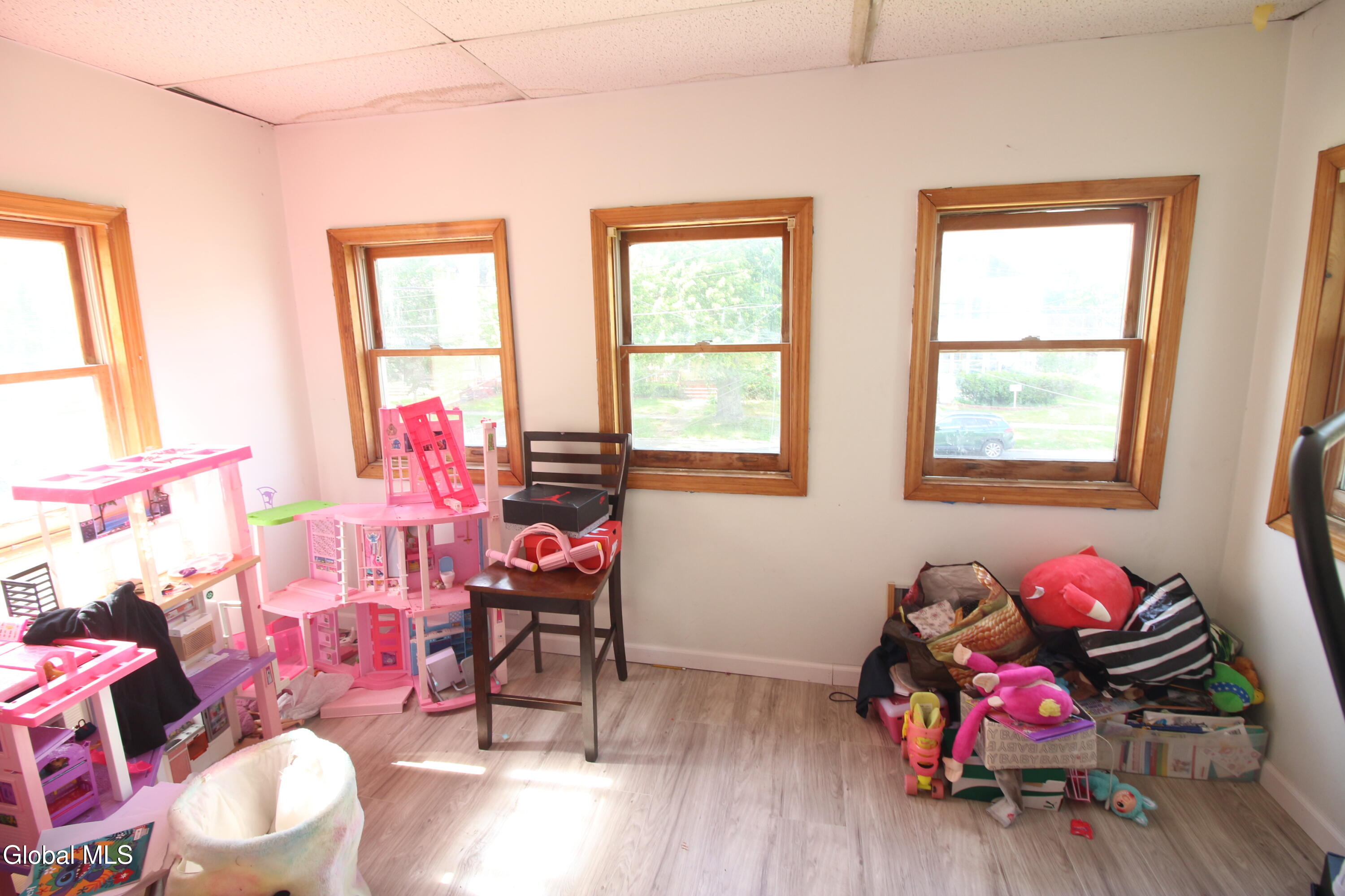 1906 Campbell Avenue Schenectady NY 12306