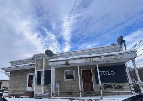 1002 Davis Terrace Schenectady NY 12303