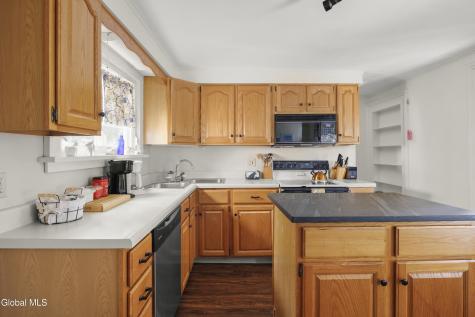 823 Warren Street Hudson NY 12534