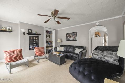 823 Warren Street Hudson NY 12534