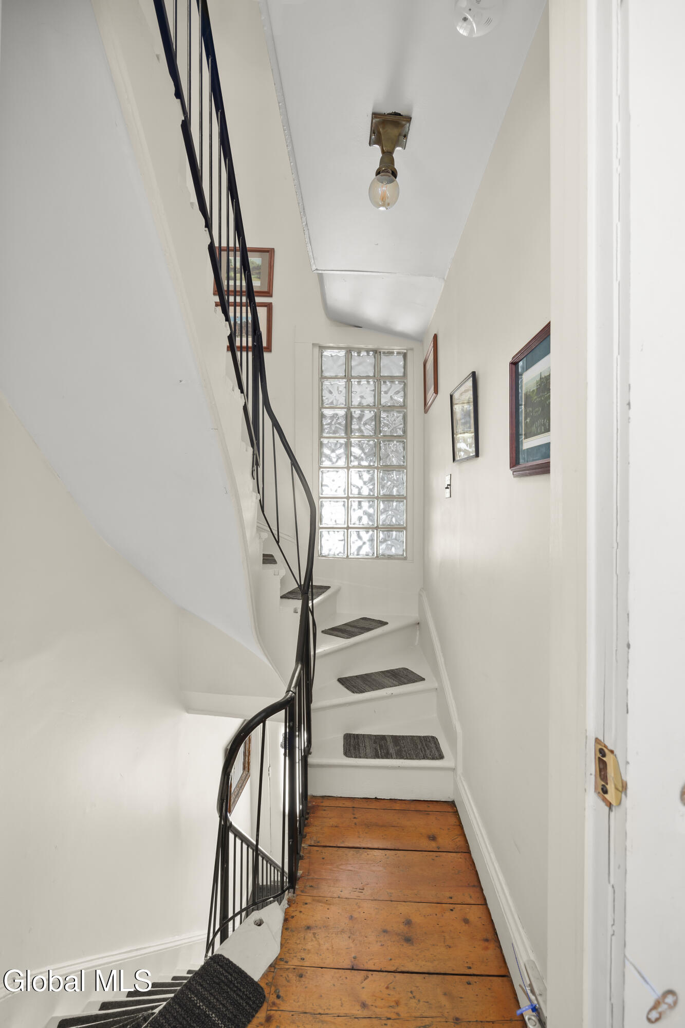 823 Warren Street Hudson NY 12534
