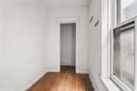 552 Madison Avenue Albany NY 12208