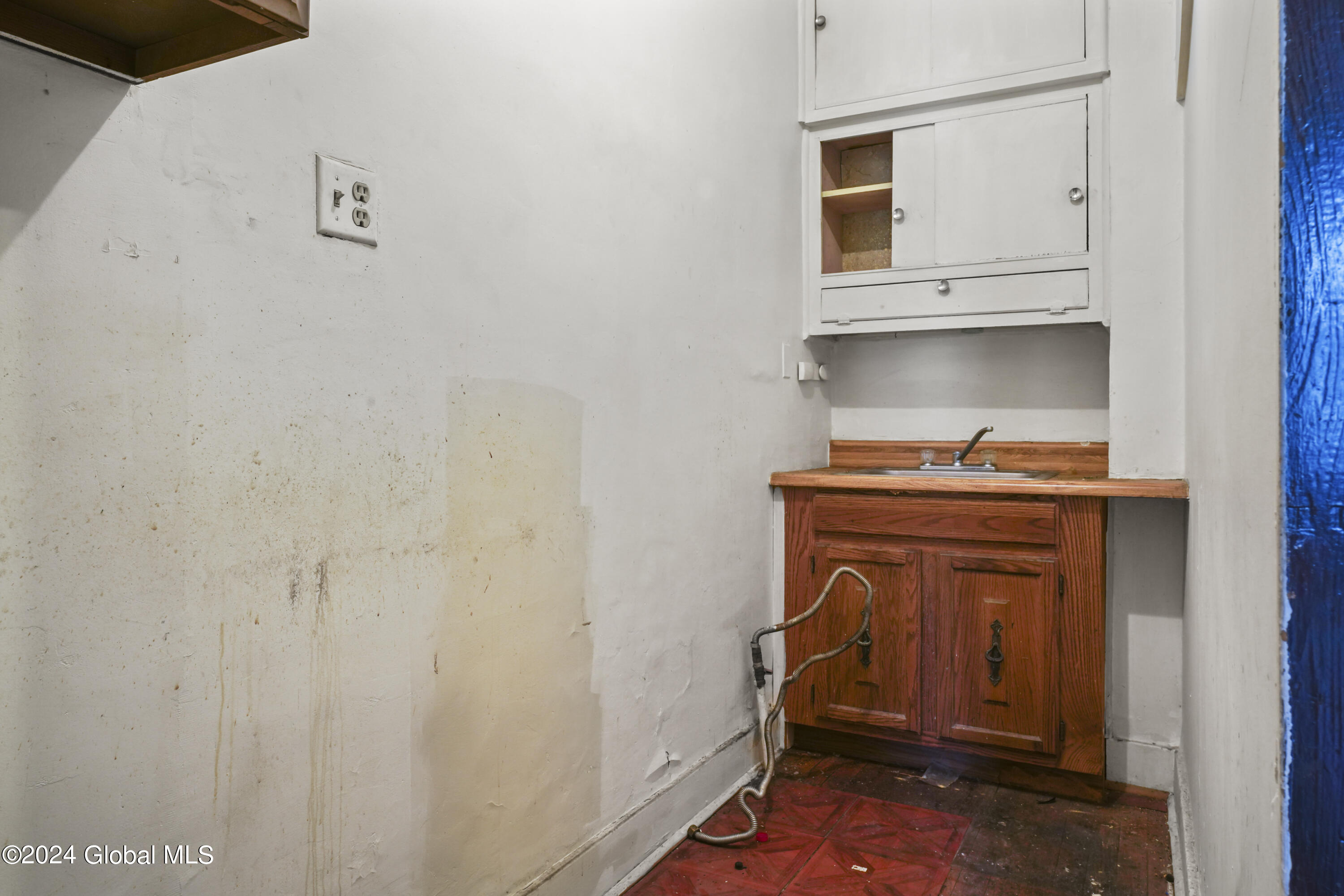 552 Madison Avenue Albany NY 12208