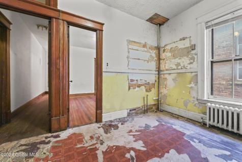 552 Madison Avenue Albany NY 12208