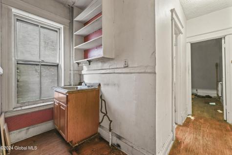 552 Madison Avenue Albany NY 12208