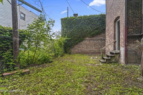 552 Madison Avenue Albany NY 12208