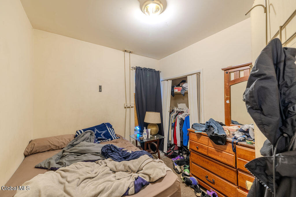 34 Robinson Street Schenectady NY 12304