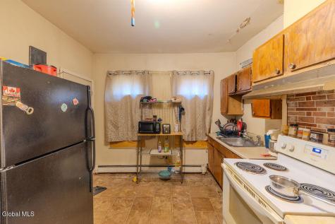 34 Robinson Street Schenectady NY 12304