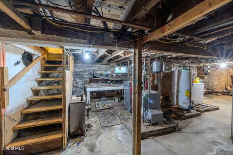 34 Robinson Street Schenectady NY 12304