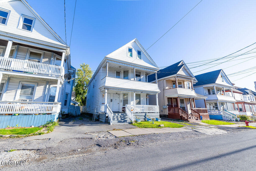 34 Robinson Street Schenectady NY 12304