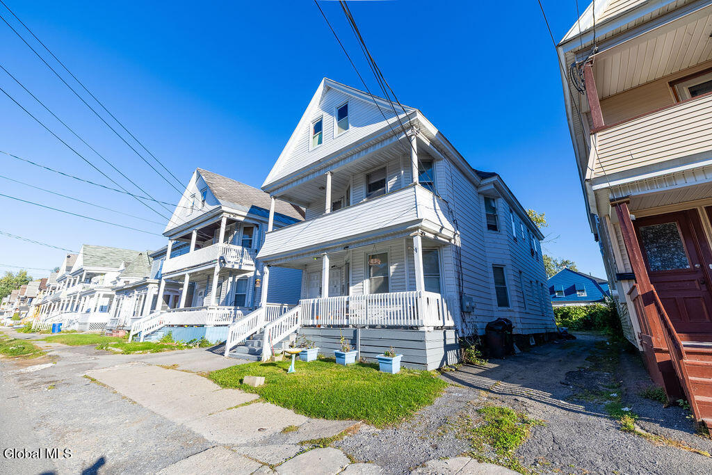 34 Robinson Street Schenectady NY 12304