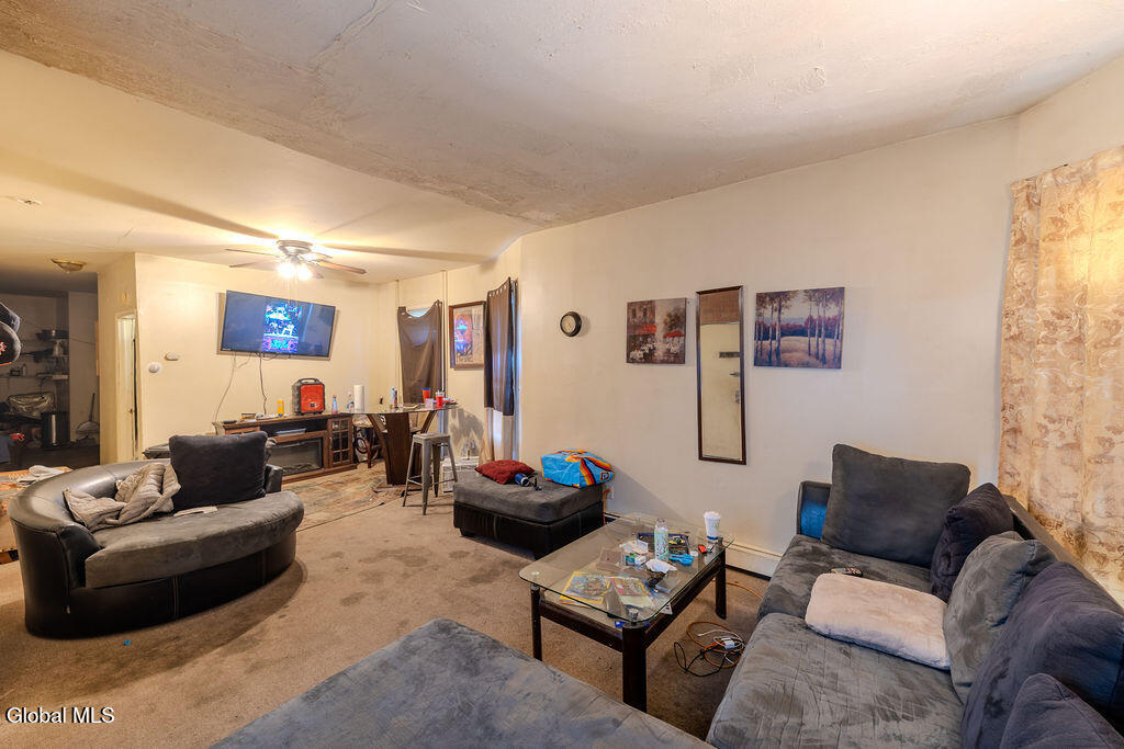 34 Robinson Street Schenectady NY 12304