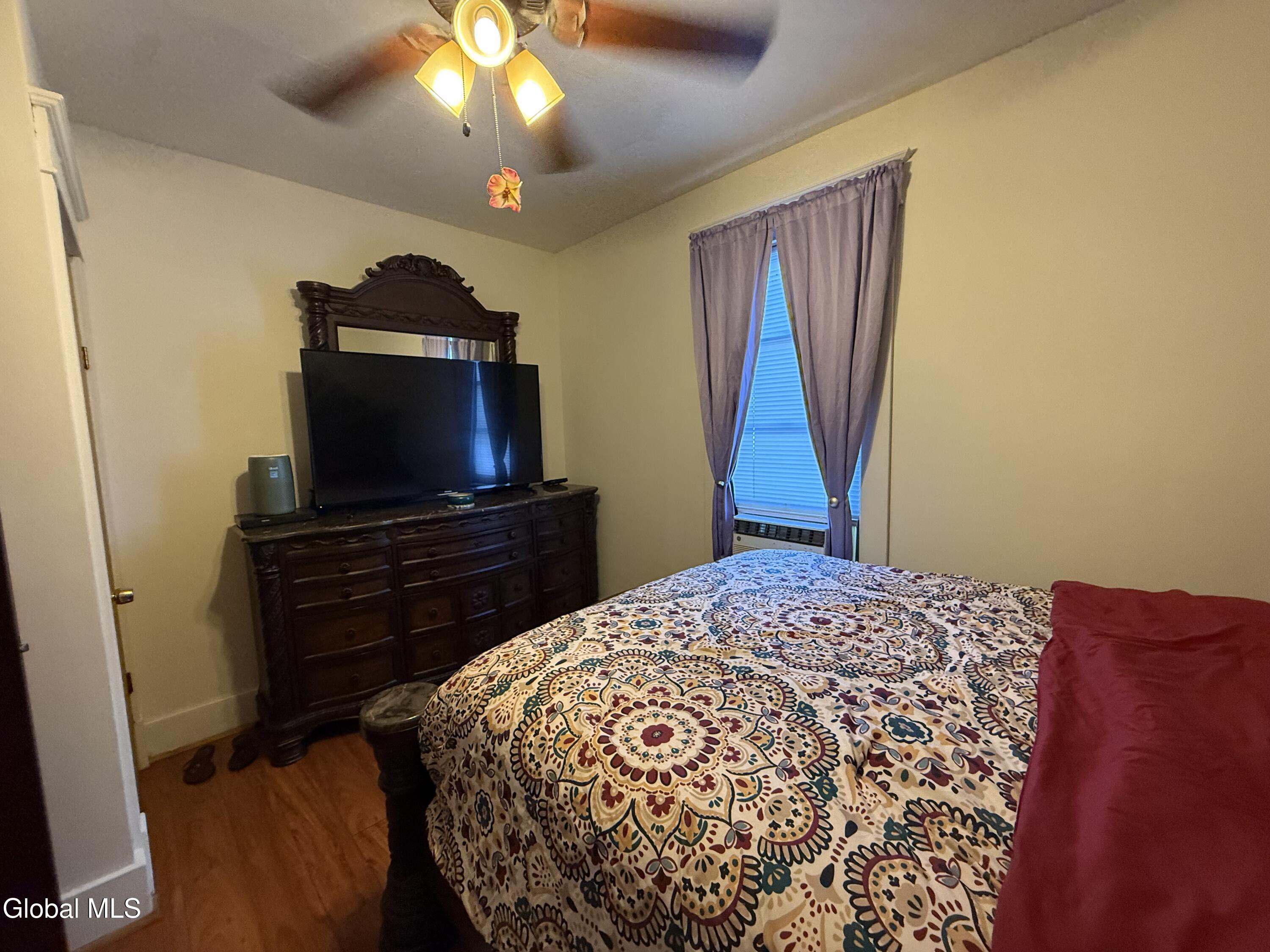 19 Newman Street Gloversville NY 12078