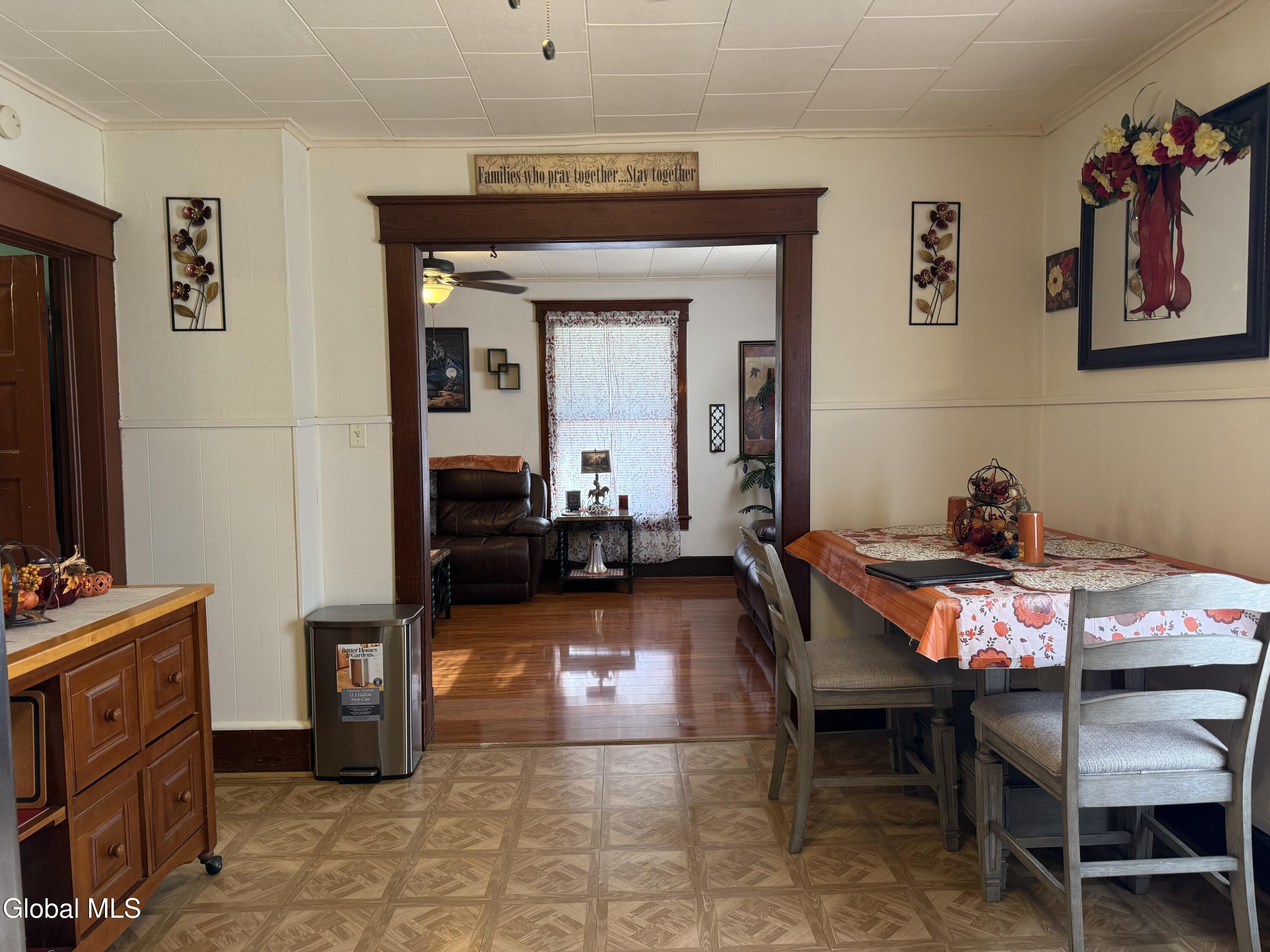 19 Newman Street Gloversville NY 12078