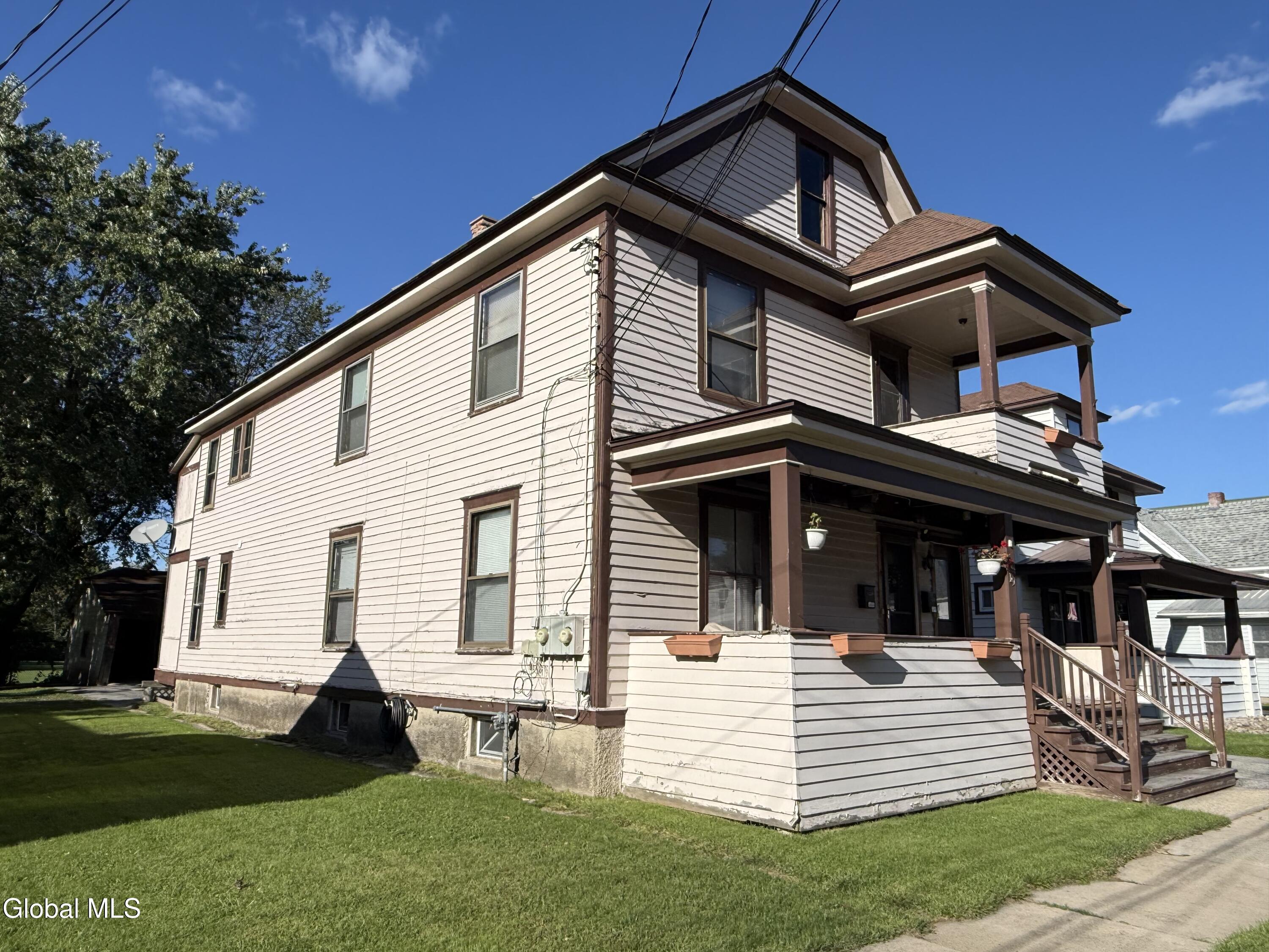 19 Newman Street Gloversville NY 12078