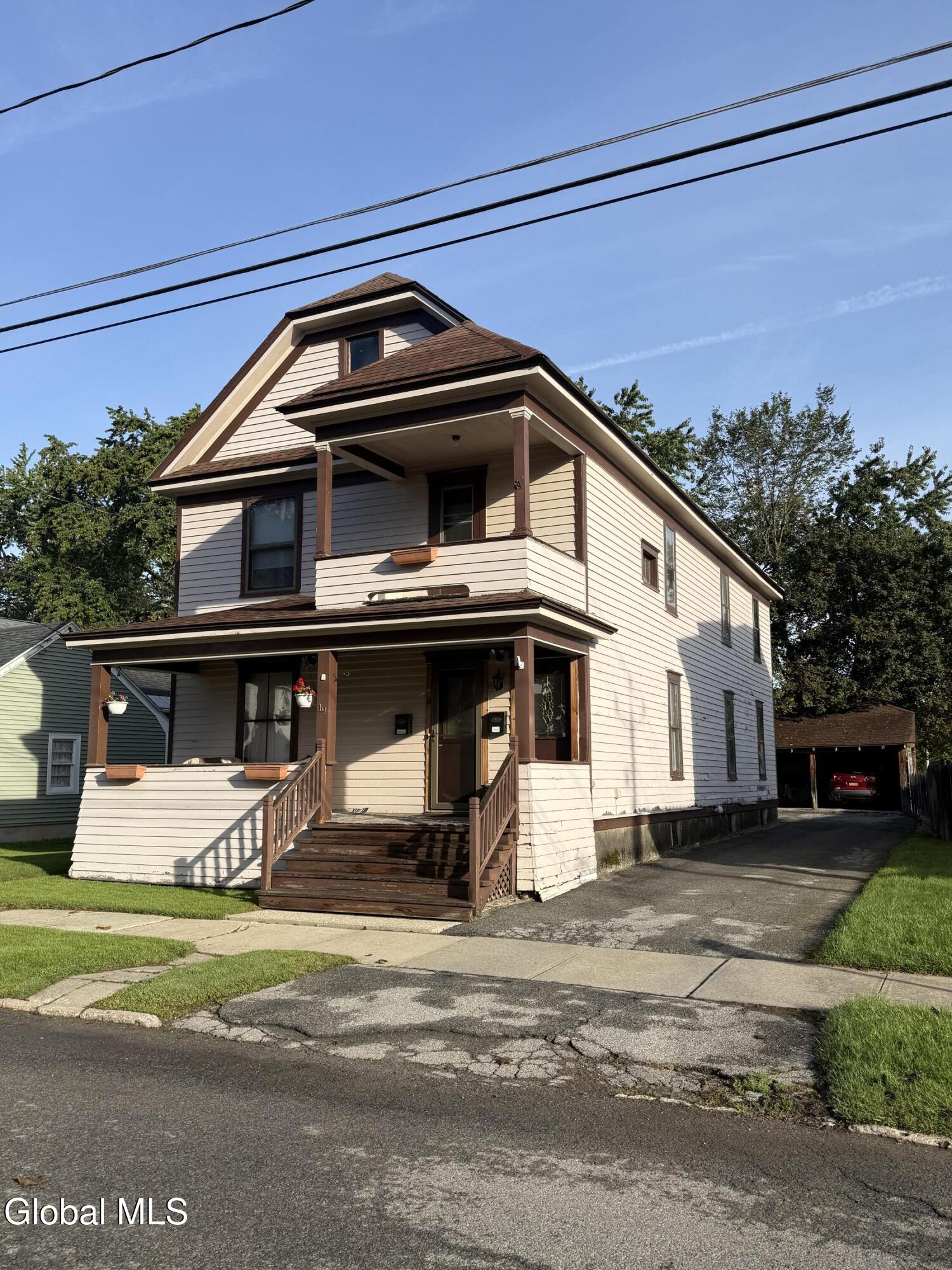 19 Newman Street Gloversville NY 12078