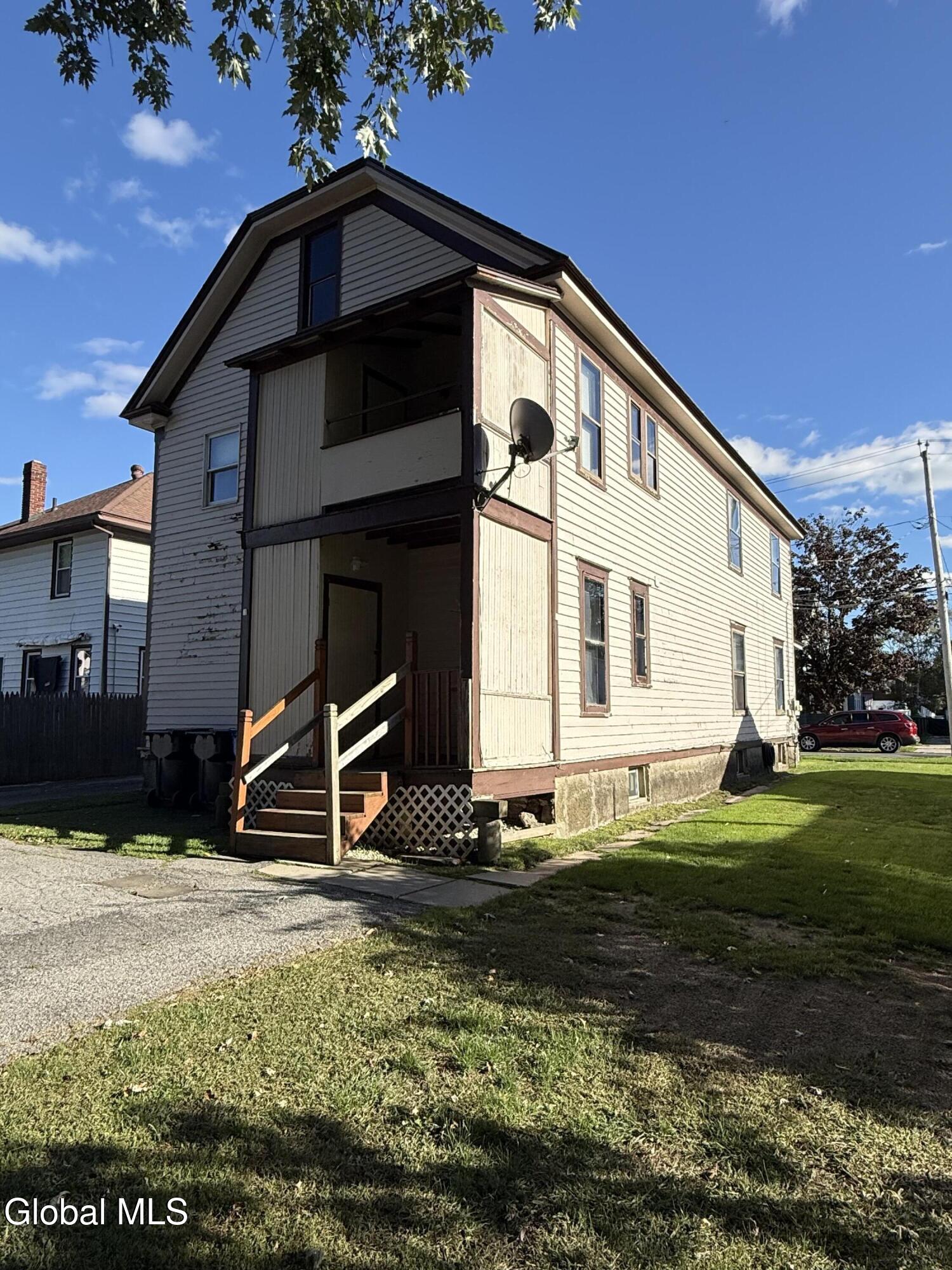 19 Newman Street Gloversville NY 12078