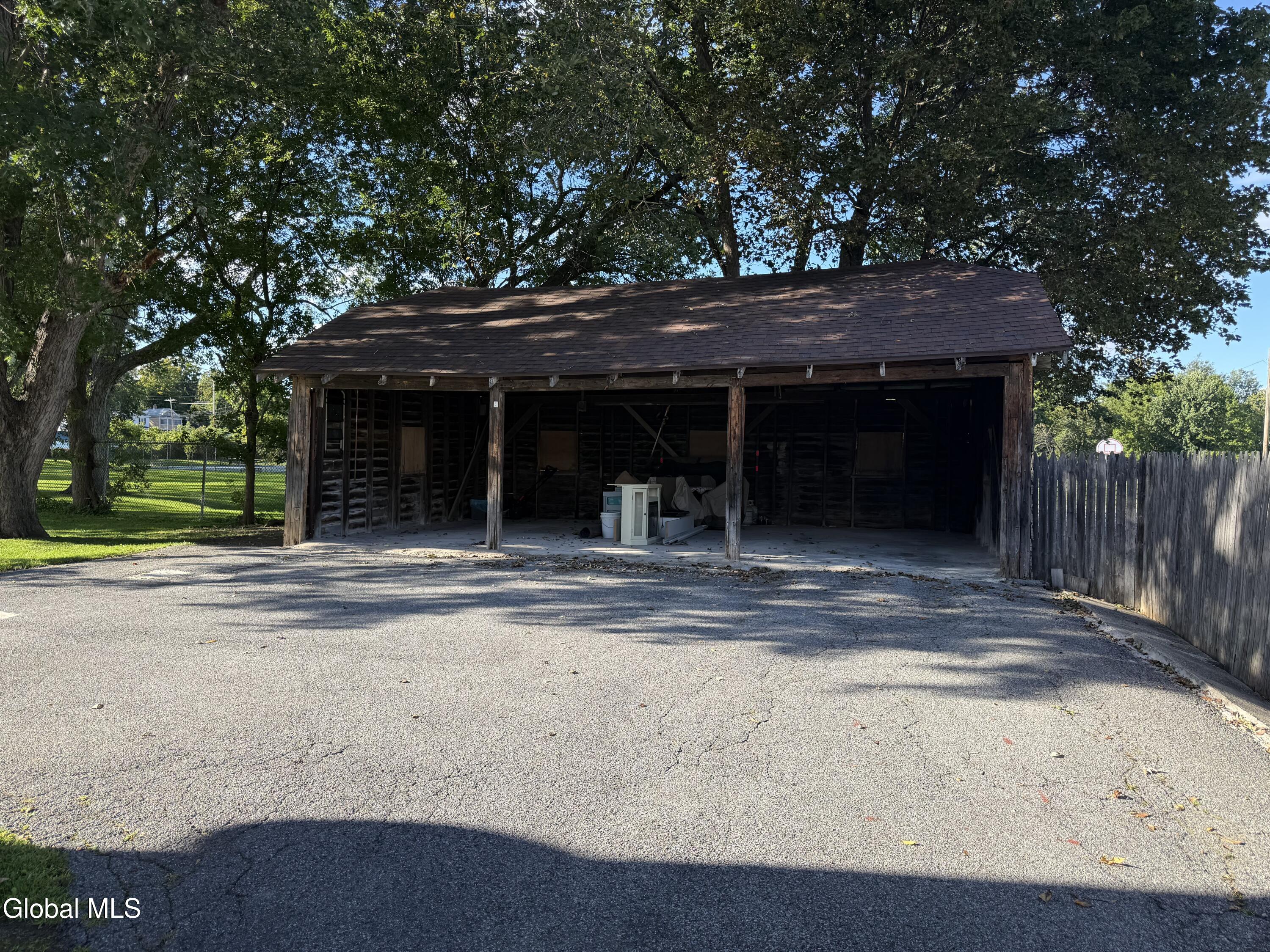 19 Newman Street Gloversville NY 12078