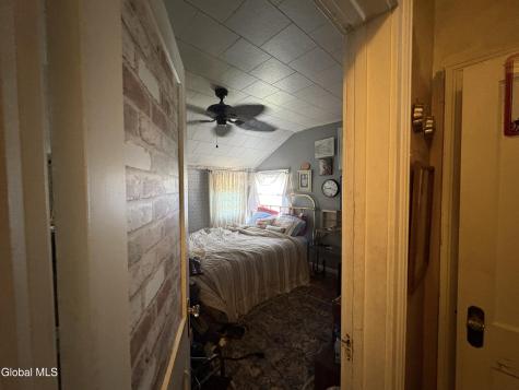 142 2nd Avenue Gloversville NY 12078