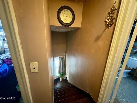 142 2nd Avenue Gloversville NY 12078