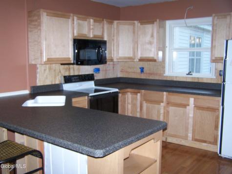 142 2nd Avenue Gloversville NY 12078