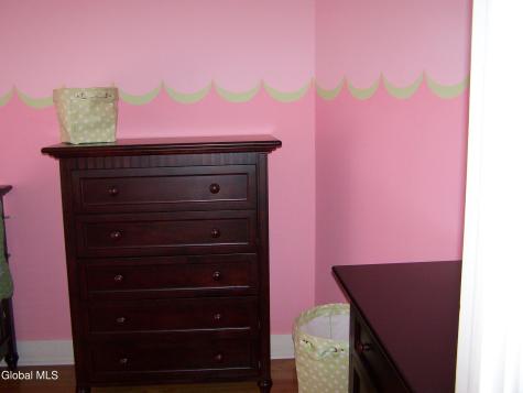 142 2nd Avenue Gloversville NY 12078