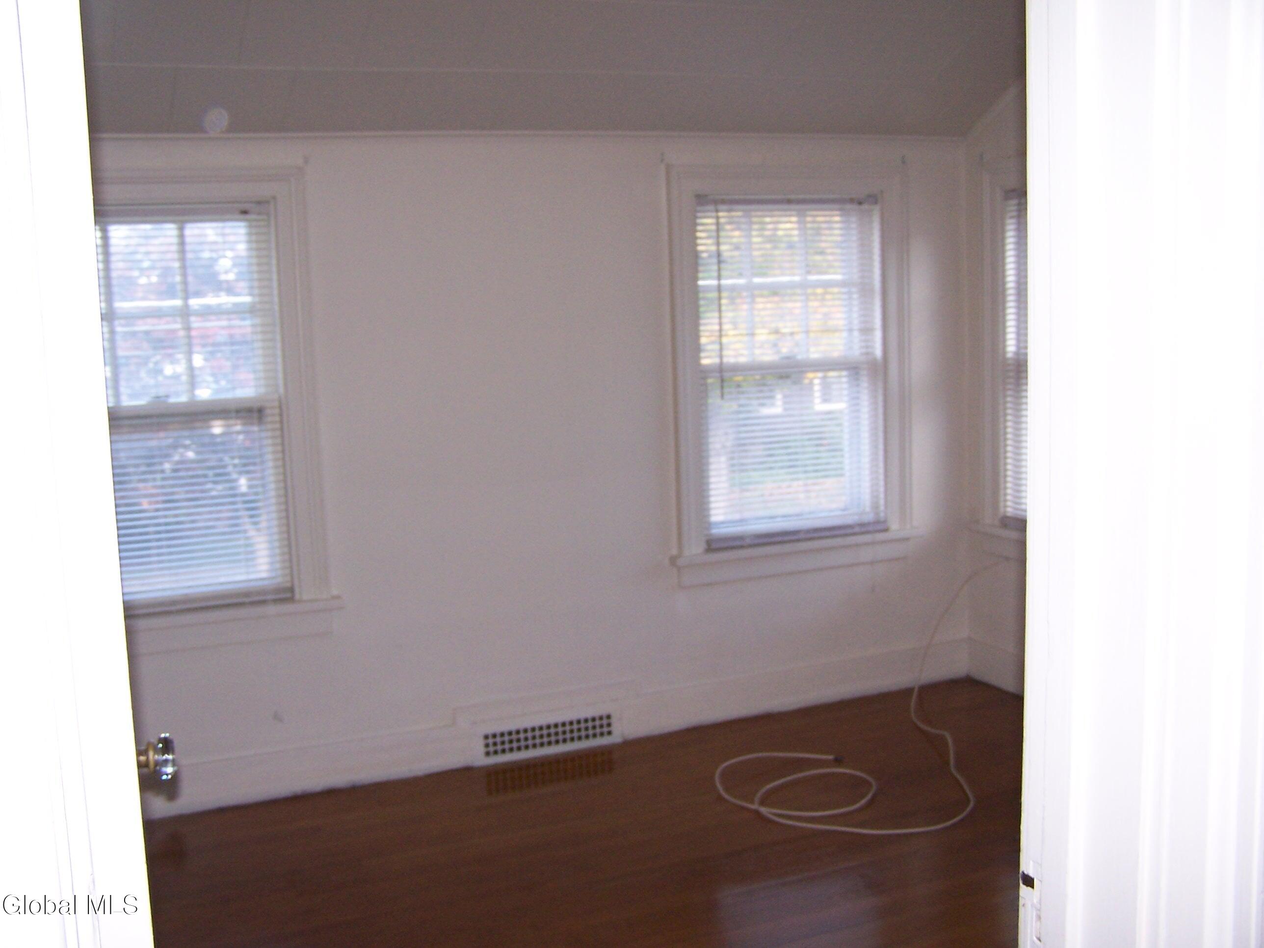 142 2nd Avenue Gloversville NY 12078