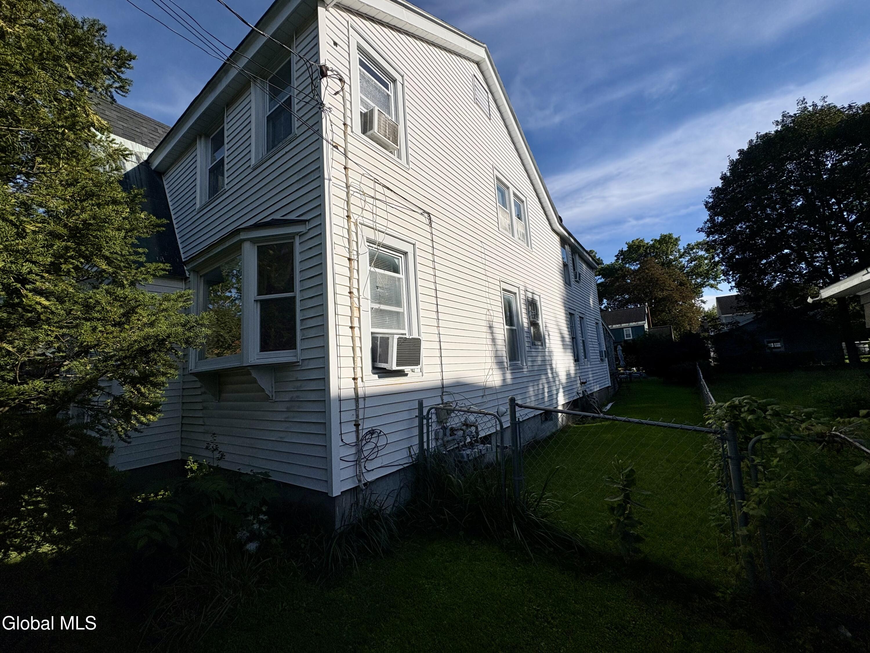 142 2nd Avenue Gloversville NY 12078