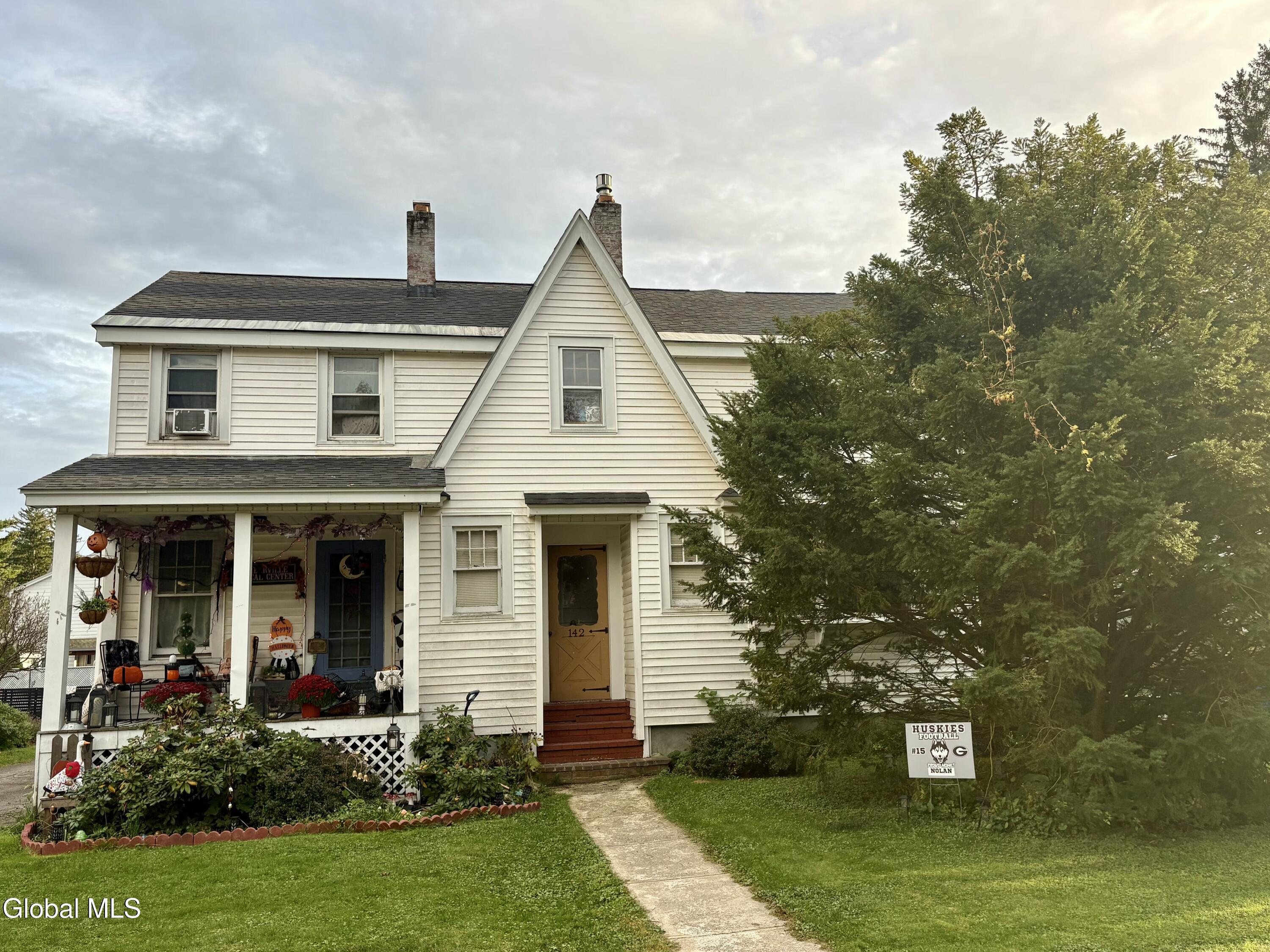 142 2nd Avenue Gloversville NY 12078