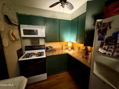 142 2nd Avenue Gloversville NY 12078