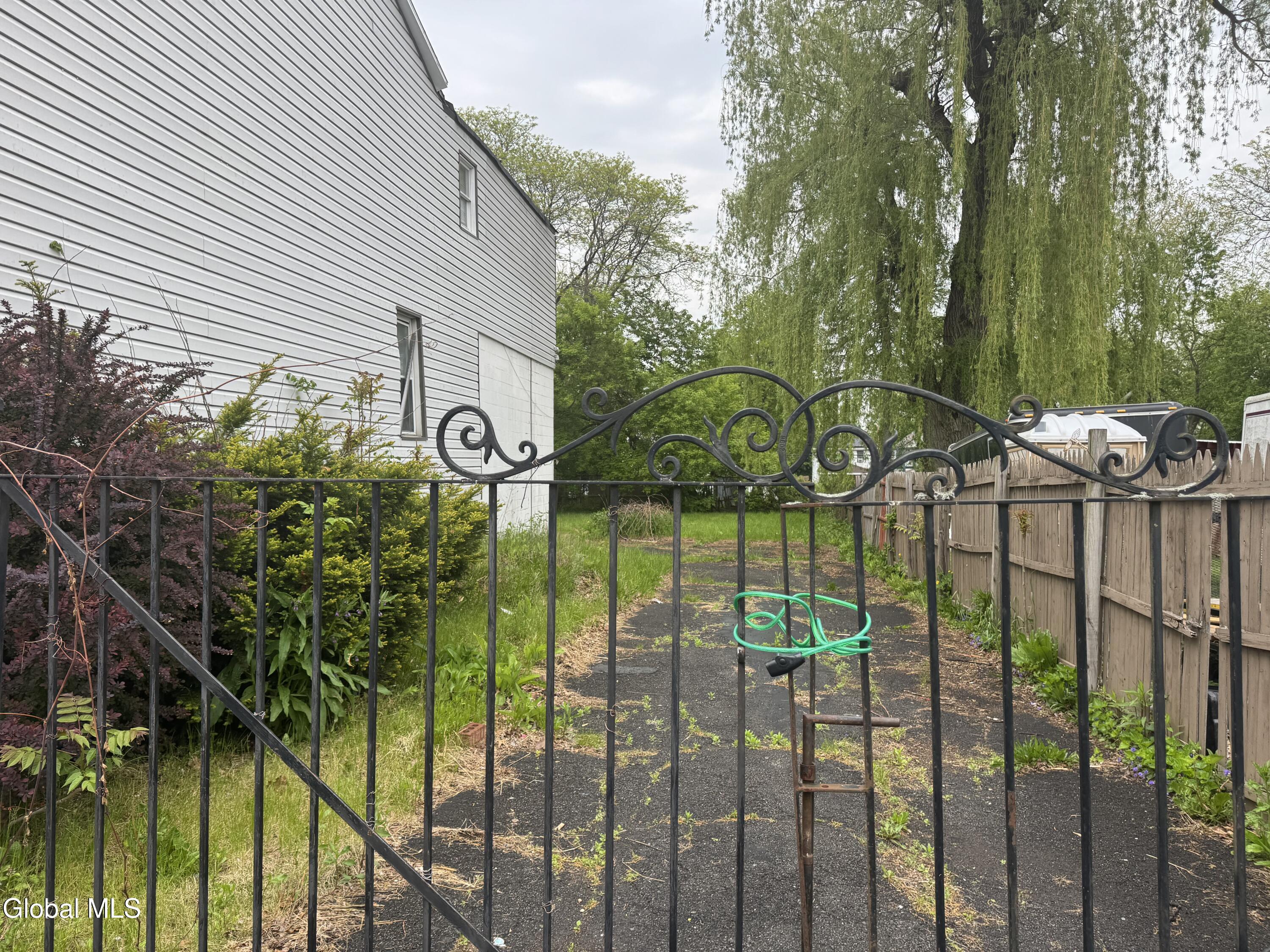 221 Livingston Avenue Albany NY 12210