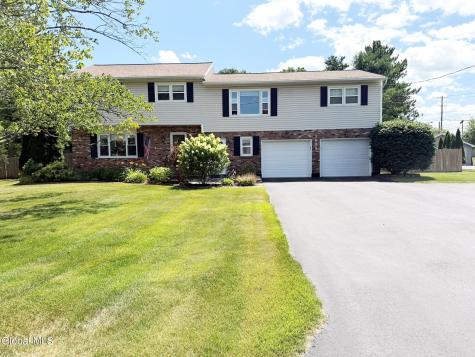 3008-3010 Sunset Lane Schenectady NY 12303