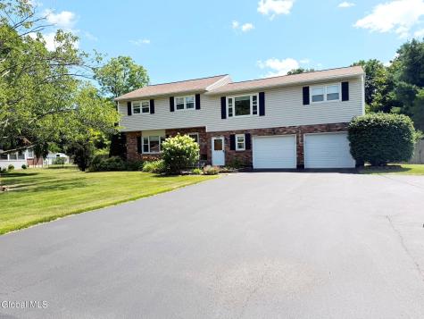 3008-3010 Sunset Lane Schenectady NY 12303