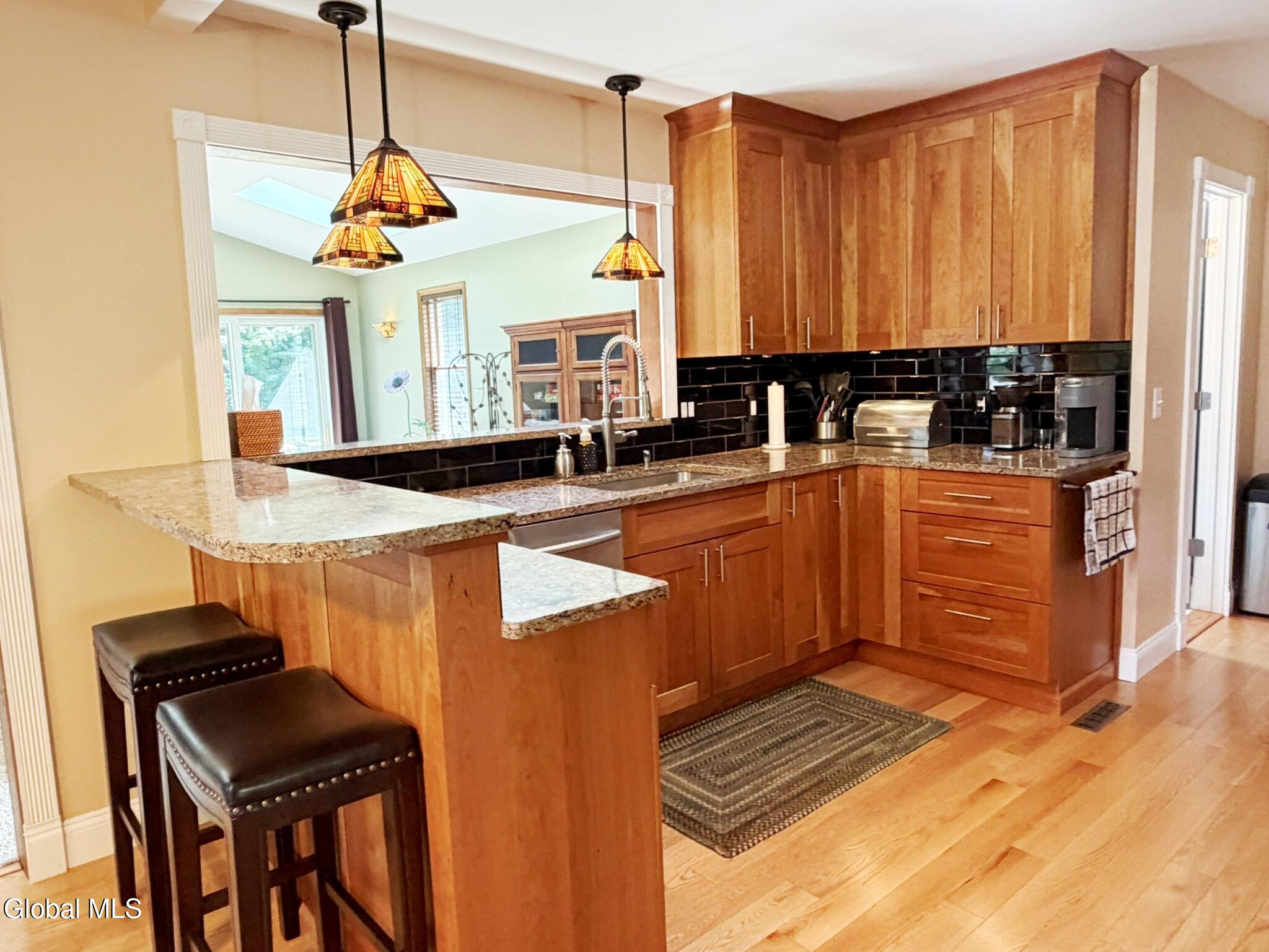 3008-3010 Sunset Lane Schenectady NY 12303