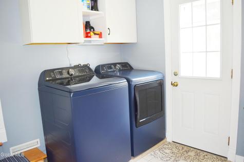 3008-3010 Sunset Lane Schenectady NY 12303