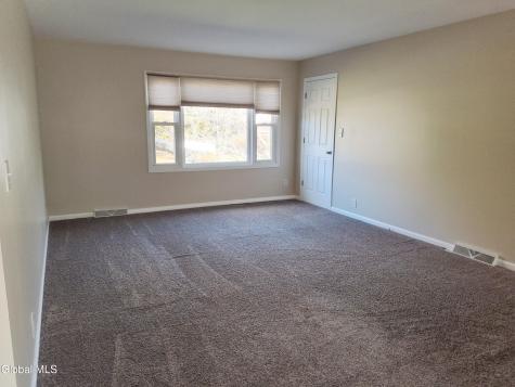 3008-3010 Sunset Lane Schenectady NY 12303