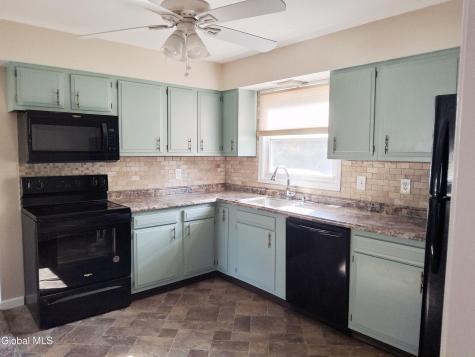 3008-3010 Sunset Lane Schenectady NY 12303