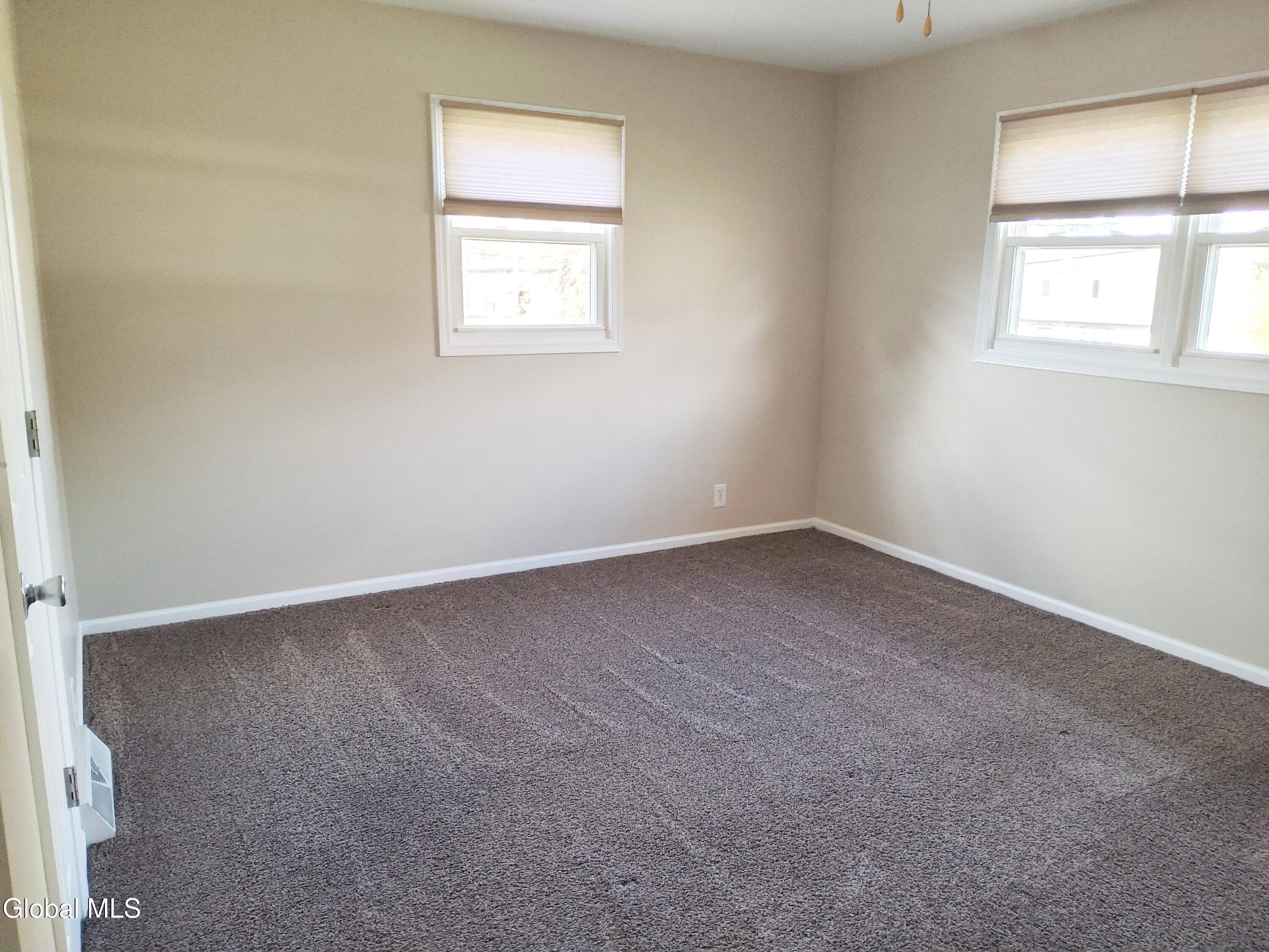 3008-3010 Sunset Lane Schenectady NY 12303
