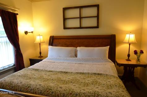 72 Union Avenue Saratoga Springs NY 12866