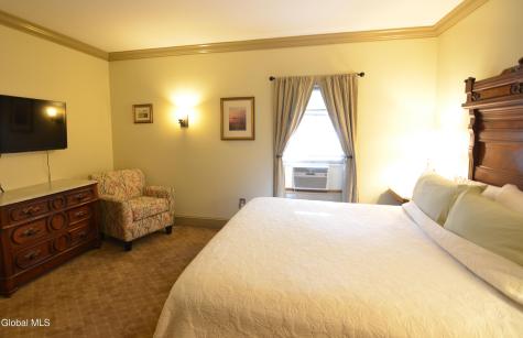 72 Union Avenue Saratoga Springs NY 12866