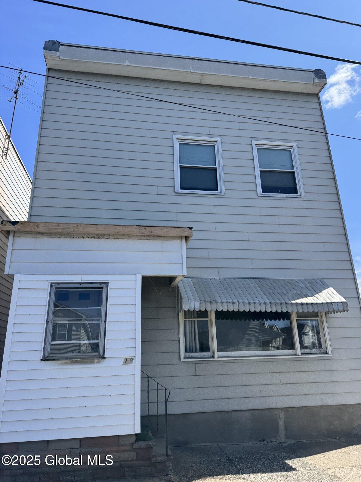 16-18 Paine Street Green Island NY 12183