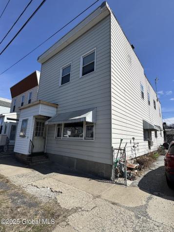 16-18 Paine Street Green Island NY 12183