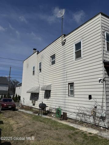16-18 Paine Street Green Island NY 12183