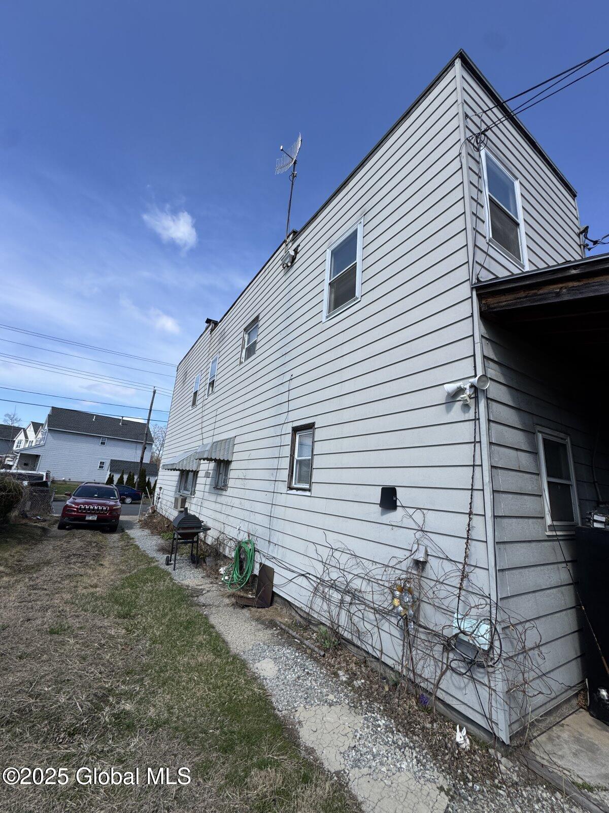 16-18 Paine Street Green Island NY 12183